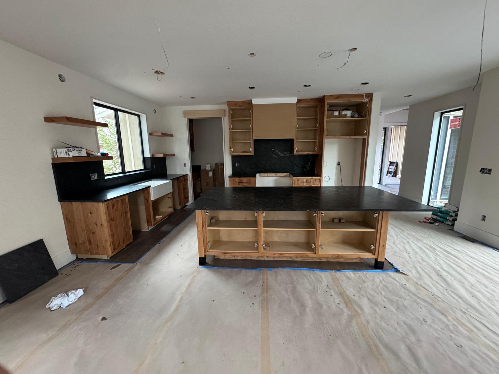 Luxury Brown and Black cabinetry combination